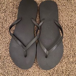 VS Pink flip flops